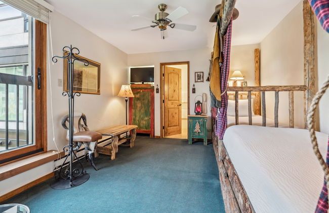 The Vail Spa Condominiums - Photo 30