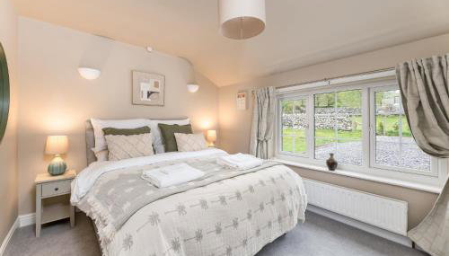 Central Malham Wellbeing Escape, 1-bed cottage with yoga studio - Foto 3