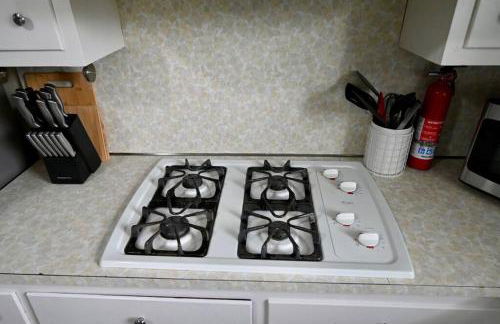 Bright & cozy 2nd Floor Apartment Close to NYC - Foto 35