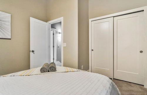 Baby Blue - Hot Tub Easy Access to Top Locations - Foto 32