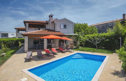 Villa in Novigrad with Pool near Beach - Foto 3