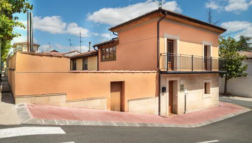 URIBE-ENEA Casa sola con amplio patio en Elciego con visita a bodega, siempre sujeta a disponibilidad - Foto 3