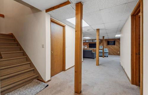 Large 2 Floor Condo, Pool Pass, Beach Club, walk to Shanty Creek - Foto 30