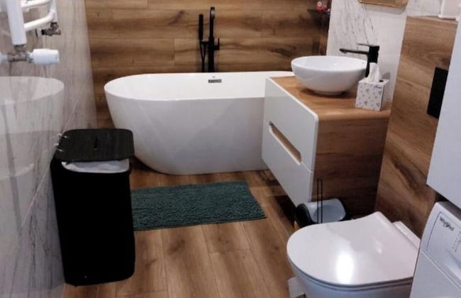 Inviting 1-bed Apartment in Lebork - Photo 4