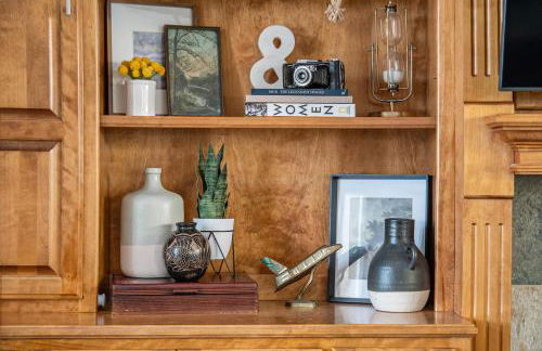 Stunning 5BR Villa Large Hot Tub & Scenic Yard - Foto 11