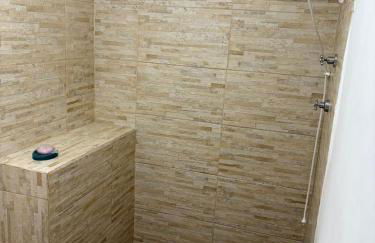 Casa inteira com três quartos, piscina climatizada por energia solar e área de churrasqueira - Foto 14