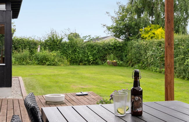 "Roar" - 500m from the sea - Photo 13