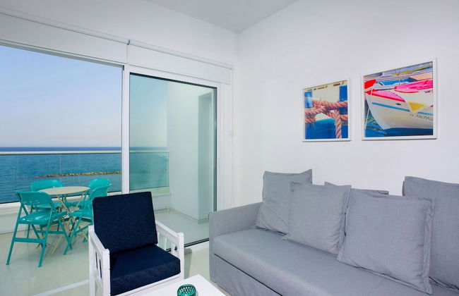 Limassol on the Beach Apartment - Foto 1
