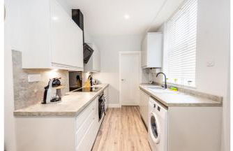 Hassle-Free & Handsome Brand-New 3-Bed Home - Foto 26