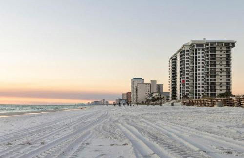 OceanView Oasis - Relax with Hot Tub, Breakfast, Fire Pit & Putting Green! - Foto 42