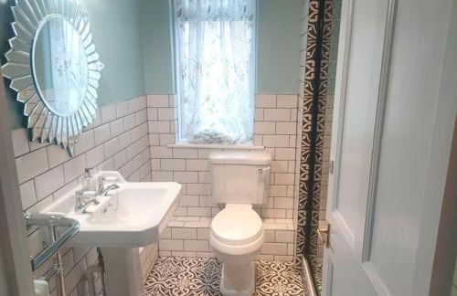 Blue Anchor House - Seaview, Hot Tub Apartments - Photo 22