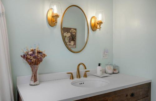 3 BR Loyal Heights Charmer Patio and Lawn - Foto 31