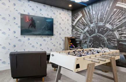 Upstay-Luxury 3BR Home w Private Pool & Games Room - Foto 8