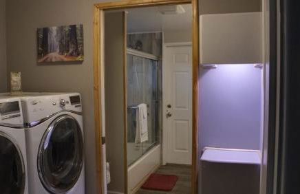 Private Home - Playground, Jumping Mat, BBQ, Darts, Firepit, Gazebo, 4 Smart TVs, White Cotton Bedding, - The Redwood Cul-De Sac Beach Retreat - Foto 20