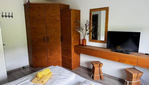 EdelWeiß 4 Sterne O-Plus - Foto 2, wardrobe