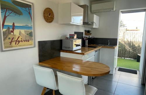 Plage à 400 m Studio tout confort Terrasse Clim Parking - Foto 18