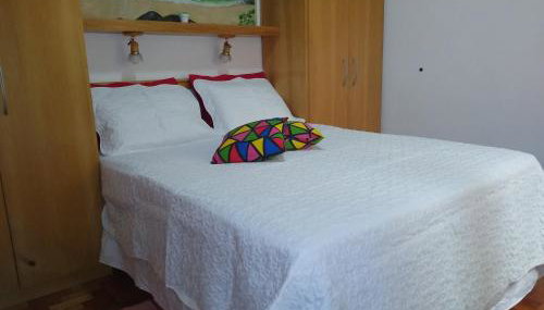 Aconchegante ao lado do shopping com garagem e Wifi - Foto 3