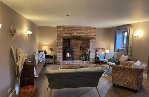 Stunning rural Barn Conversion - Photo 19