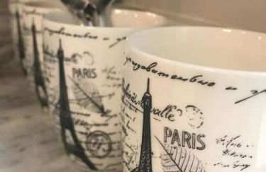 HOME AWAY HOME - Chic 2 BR Capitol Hill DC - Photo 12