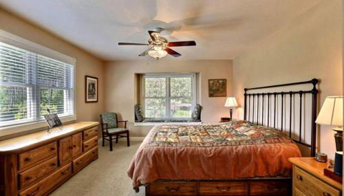 Four-Bedroom Luxury Vacation Rental on 80 Private Acres near Granite Peak, Wisconsin - Foto 5