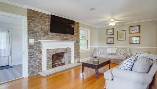 Pet-Friendly Home with Gazebo Minutes to Beach! - Foto 4