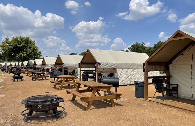 Son's Rio Cibolo - Glamping Cabin D - Foto 72