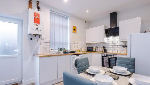 Contractor, Relocation, insurance , 4 bedroom property, Bury - Foto 3