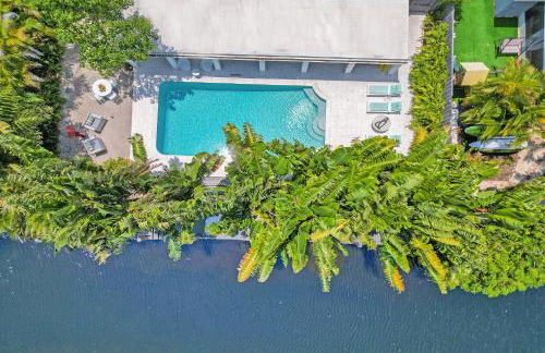 New! Waterfront Heated Pool, Fishing Pier, Designer Touches, 2mi to Beach - Photo 16