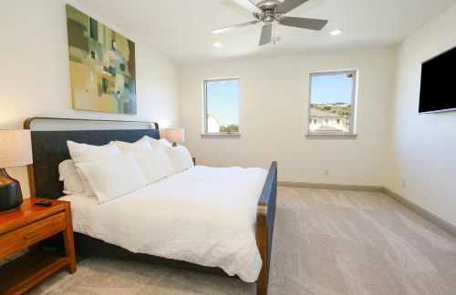 Contemporary, Luxury Retreat on Lake LBJ with Heated Pool - Foto 23