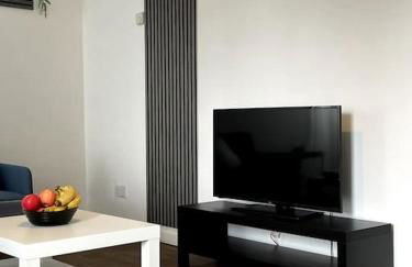 3 Bed House - Photo 2