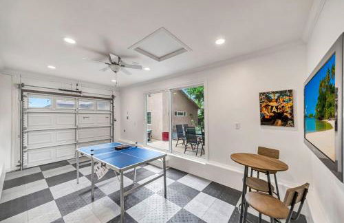 Charming 3BR with Ping-Pong and Spa! - Foto 9