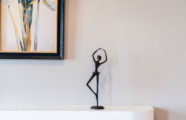 Beautiful 2 Story Manor Close to Beach and all - Foto 60