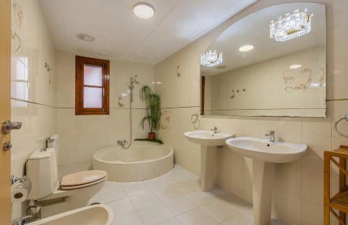 Casa rural VISTABLANCA en una sola planta con bonitas vistas y piscina - Junto a la capital y la Alhambra - Foto 15