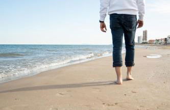 Apartamento en primera línea de playa con vistas al mar - Foto 16