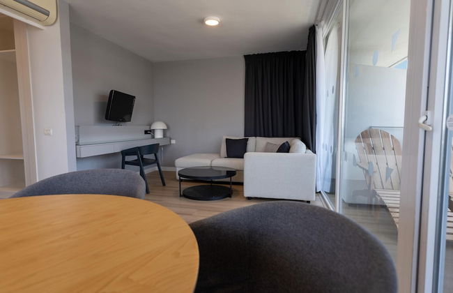 Coral Suites & Spa - Photo 18