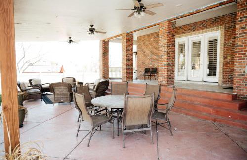 Large & Spacious Home, Sleeps 23+ near SLC - Foto 12