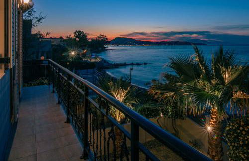 Villa Elizabeth - Seafront Classic Villa! - Foto 37