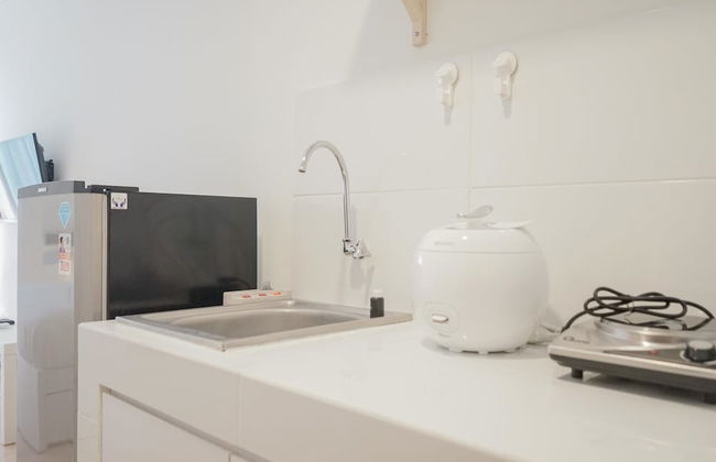 Cozy Studio Apartment at Ayodhya Residences By Travelio - Foto 7