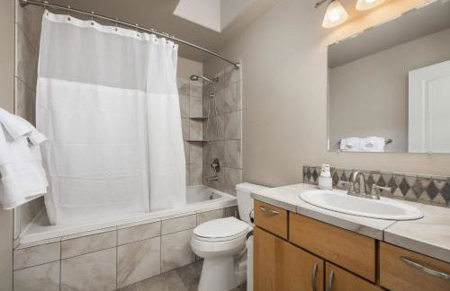 6BR - 6 King Beds - EV - 10min Downtown - Foto 60