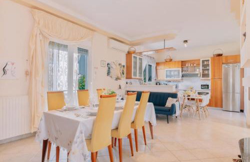 Propodes Luxury Villa - Photo 26