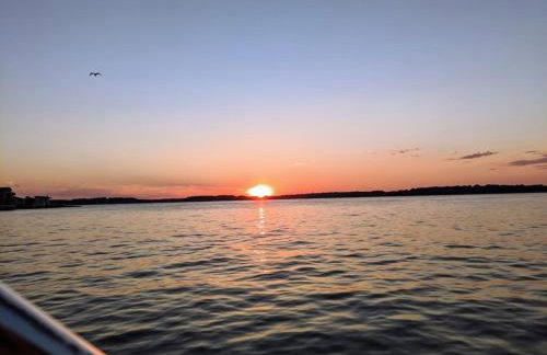 Captains Quarters Lake Life Dream Home 2bed 2bath - Foto 1