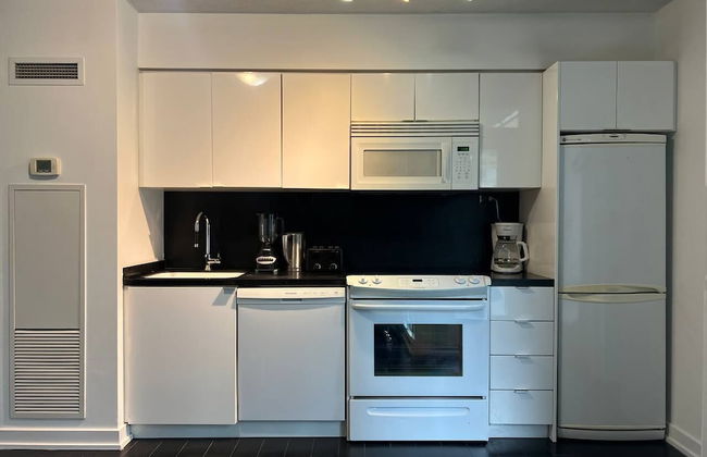 Rivetstays - The Parade - Photo 54