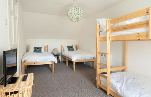 The Portpatrick Pad - A cosy 3 bed cottage, w. sea views & garden office - Foto 10