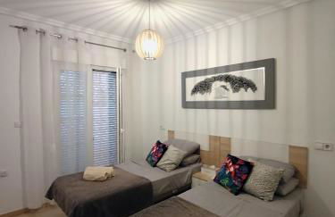 TOWNHOUSE 1 minute walk to Villamartin plaza - Foto 8