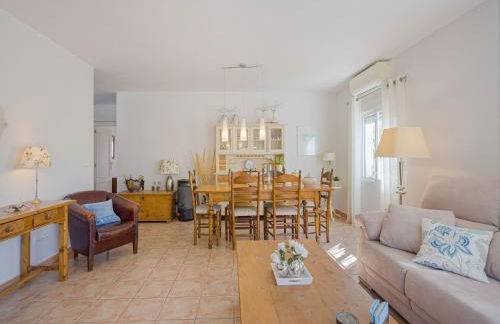 Sunny Poolside Stay in Busot - Foto 10