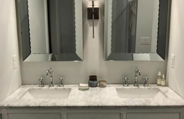 Wanderlust - completely renovated downtown cottage - Foto 11