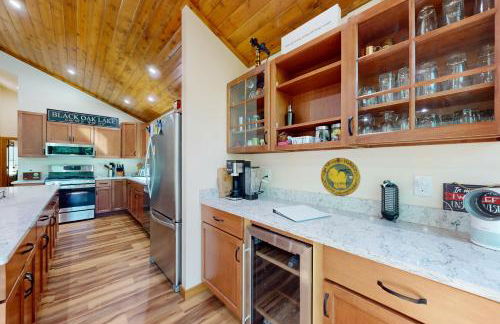 Lakeside Lodge - Photo 8