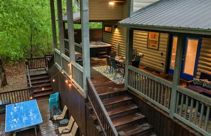 King Suite! Hot Tub, Arcade Games, L2 EV, Fire Pit, Kids Playset, Ping Pong, Dog Friendly - Foto 17