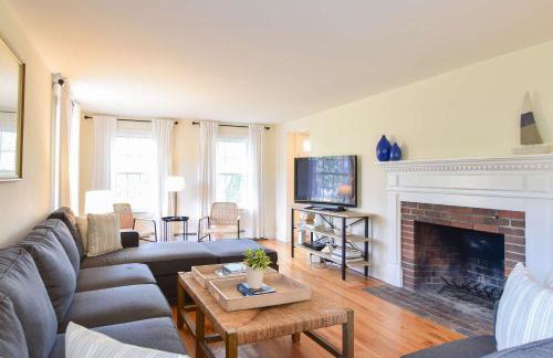 Pristine Multi-Family Home w Barn Game Room - Foto 8