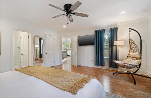 Hot Tub & Pool Table Mins to Beale Renovated - Foto 21